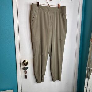 Soft surroundings active wear joggers utility pockets performance pants